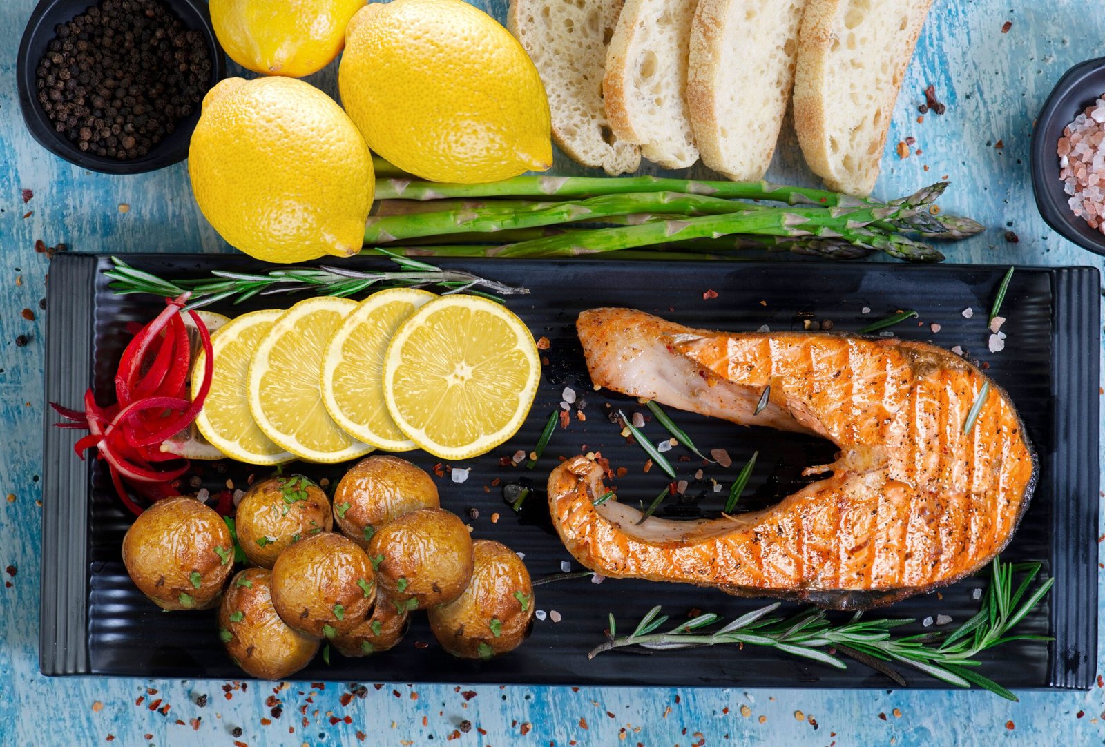 Baked Salmon with Asparagus